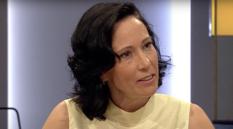 De opmerking “vies lesbo wijf” kost N-VA-politicus 6 maanden cel