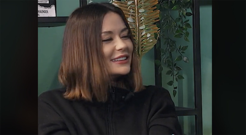 Megan is weer koekerond (video)