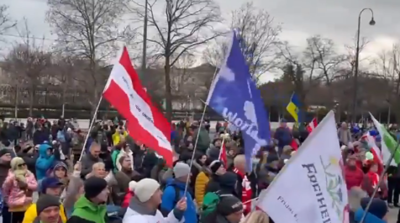Oekraïnecrisis: protesterende Oostenrijkers willen neutraliteit in conflict