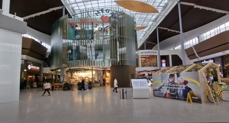 Zo ziet een Russisch shopping centrum er uit na jaar van maatregelen (video)