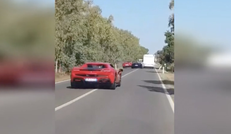 Supercars verzoorzaken fataal accident (video's)