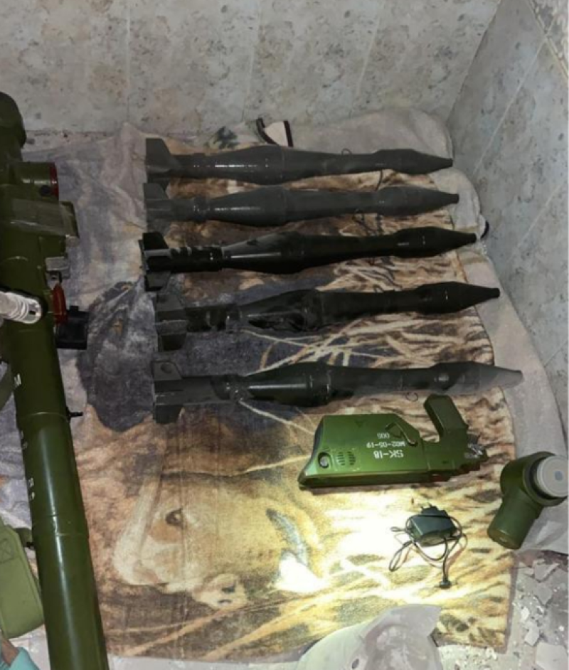 Conflict Israël-Hamas: IDF vindt aanvalsgeweren, machinepistolen, granaten, explosieven en drones in Beit Hanoun