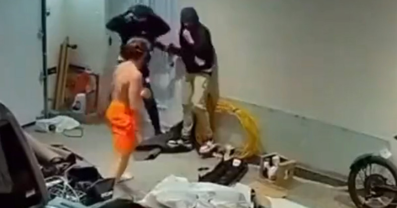 Huiseigenaar slaat twee inbrekers tot pulp (video)